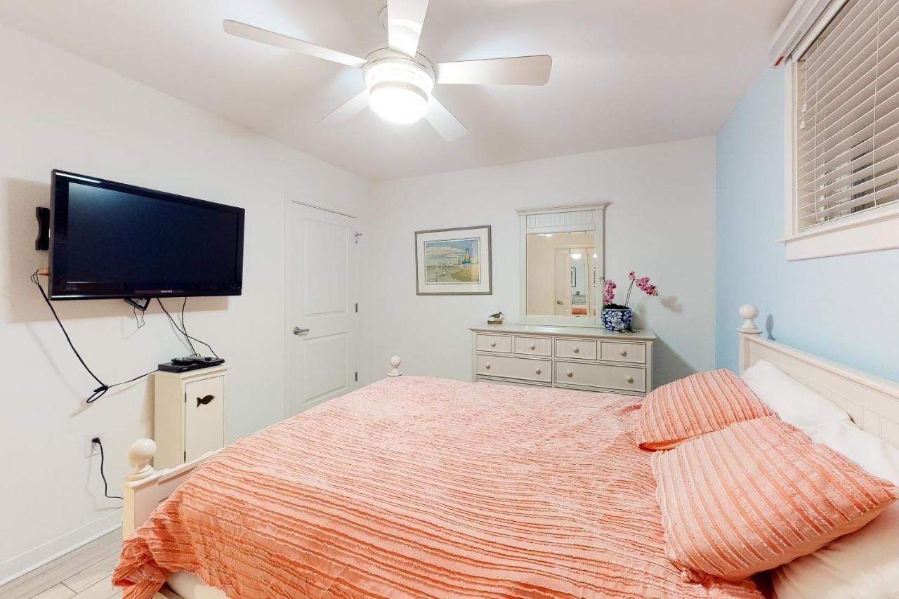 The Sanctuary - Dolphins And Daiquiris 110A Apartment Virginia Beach Bagian luar foto