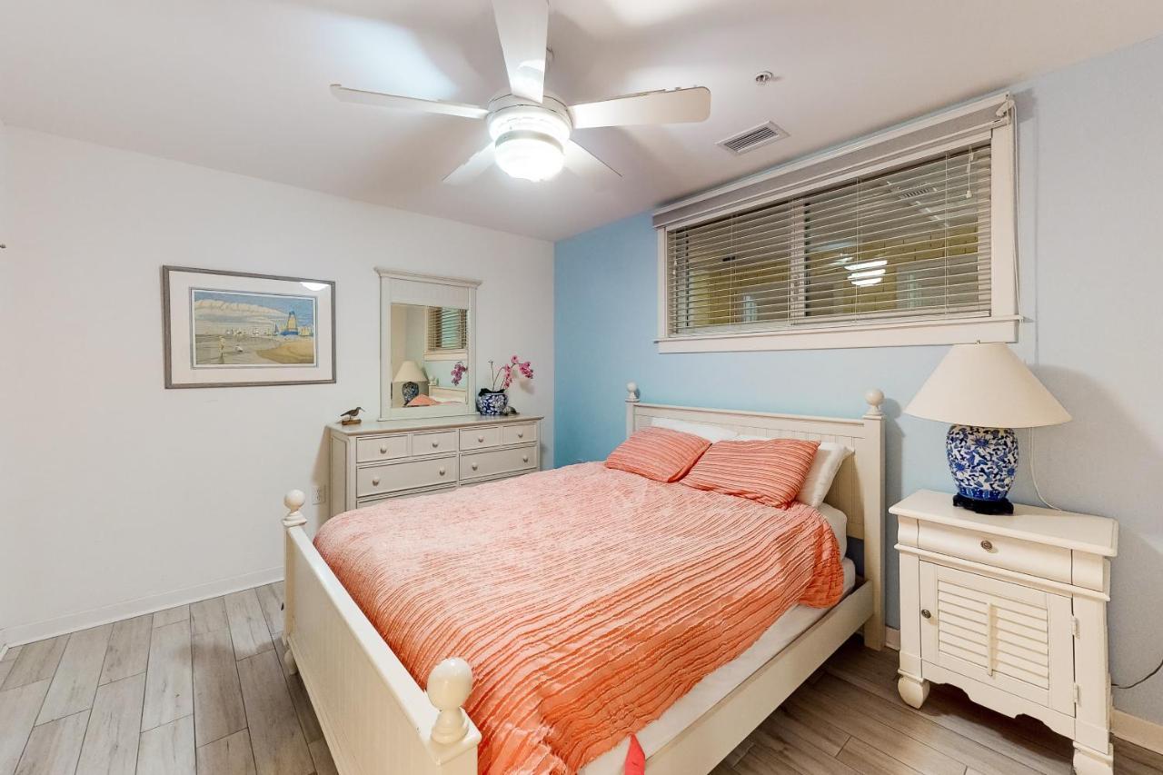 The Sanctuary - Dolphins And Daiquiris 110A Apartment Virginia Beach Bagian luar foto